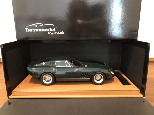 Tecnomodel Car Model 1/18 Ferrari 275 GTB/C Competizione 1965 British GP Racing Green LTD 40 pcs - Image 5