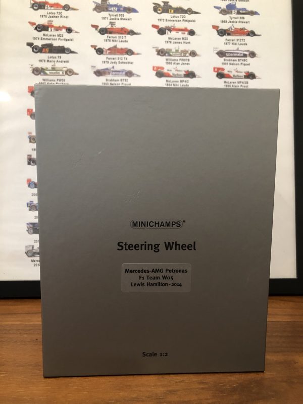 MINICHAMPS - 1/2 - ACCESSORIES - STEERING WHEEL - VOLANTE F1 MERCEDES GP W05 EQ PERFORMANCE TEAM AMG PETRONAS MOTORSPORT N 44 WORLD CHAMPION SEASON 2014 LEWIS HAMILTON - BLACK - Image 2