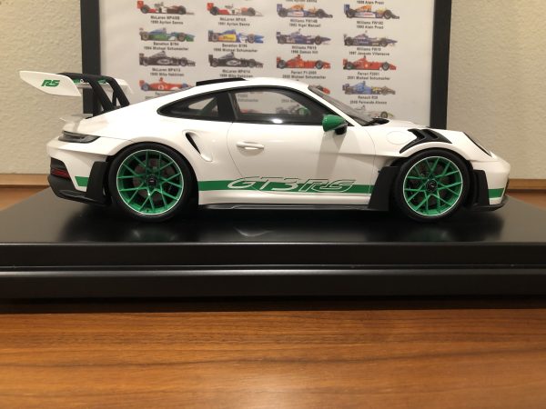 Spark Porsche 992 GT3 RS Tribute White Green Dealer Version New 1:12 Resin 126/300 - Image 5