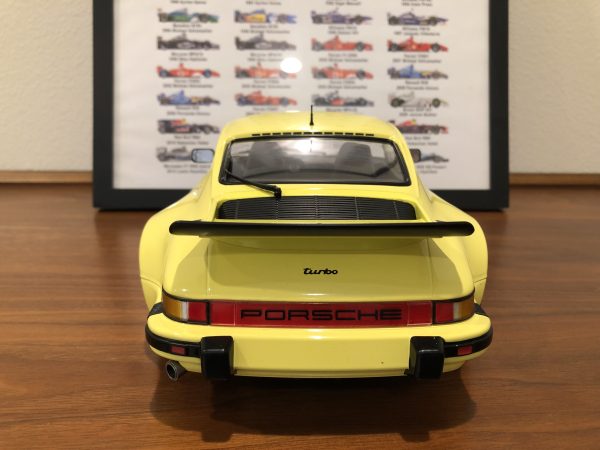 MINICHAMPS - 1/12 - PORSCHE - 911 930 3.0L TURBO COUPE 1977 - LIGHT YELLOW - Image 4