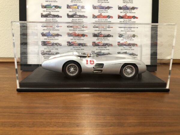 1/18 GP Replicas 1954 Juan Manuel Fangio Mercedes-Benz W196 #16 winner Italian GP Formula 1 World Champion - Image 6