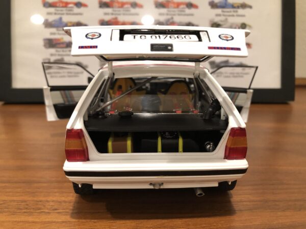 1/18 Kyosho 1987 Lancia Delta HF 4WD #4 Winner 1000 Lakes Rallye Martini Lancia Alén Markku, Kivimäki Ilkka - Image 7