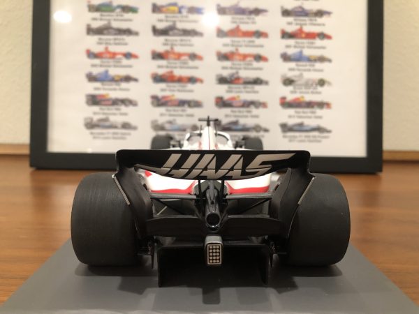 1/18 Minichamps 2022 Formula 1 Kevin Magnussen Haas VF-22 #20 1st Pole Position Brazilian GP - Image 3