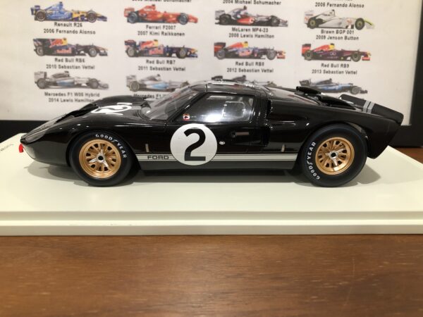 1/18 Spark 1966 Ford GT40 MK II #2 Winner 24h LeMans Shelby-American Inc. Bruce McLaren, Chris Amon Car Model