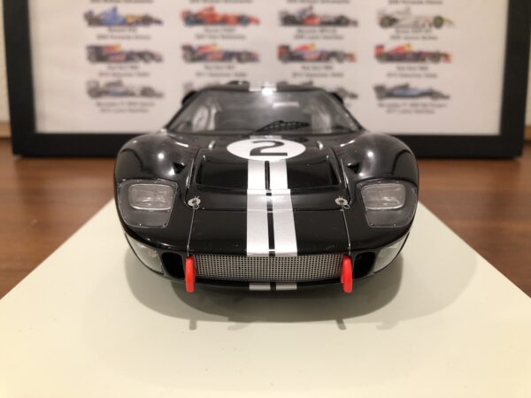 1/18 Spark 1966 Ford GT40 MK II #2 Winner 24h LeMans Shelby-American Inc. Bruce McLaren, Chris Amon Car Model - Image 3