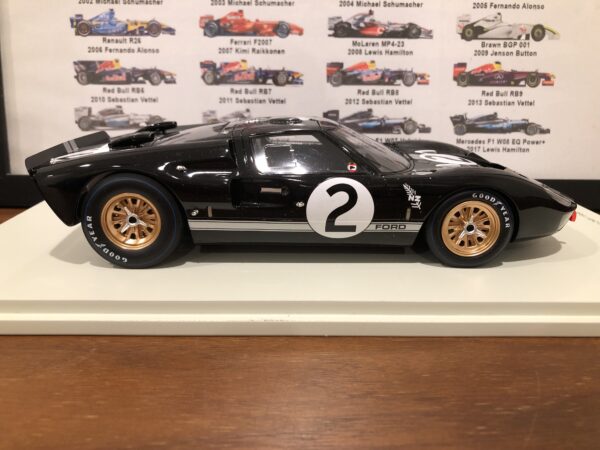 1/18 Spark 1966 Ford GT40 MK II #2 Winner 24h LeMans Shelby-American Inc. Bruce McLaren, Chris Amon Car Model - Image 2