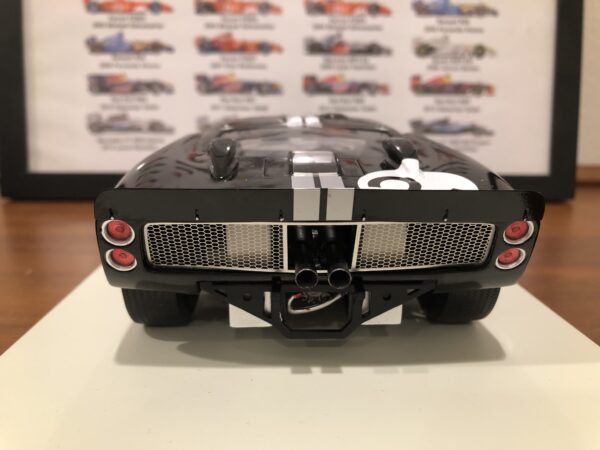 1/18 Spark 1966 Ford GT40 MK II #2 Winner 24h LeMans Shelby-American Inc. Bruce McLaren, Chris Amon Car Model - Image 4